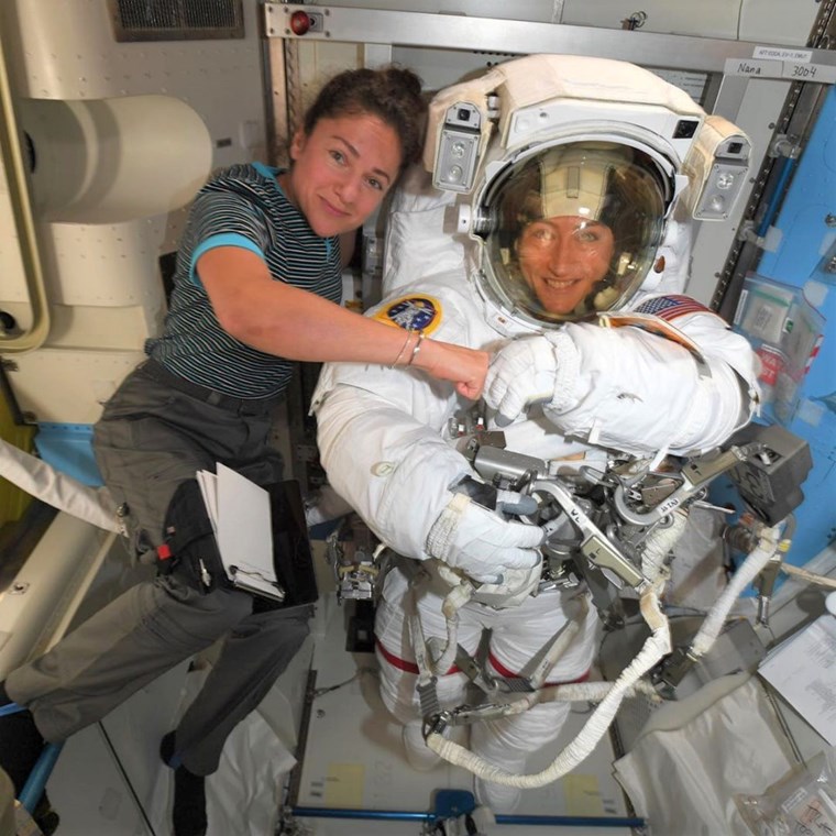 NASA объяви първата женска космическа експедиция